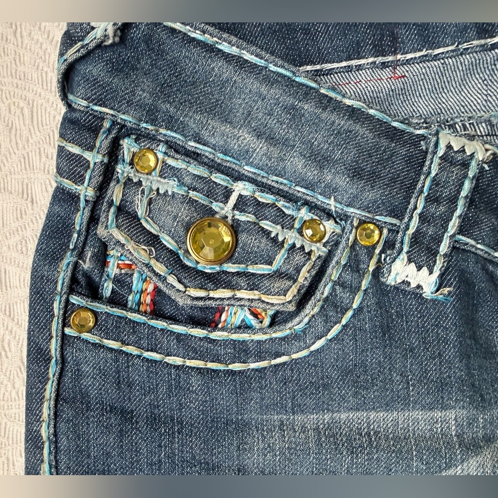 True Religion Joey Super T Low Rise Jeans Rainbow Stitch Denim Jeweled Size 26 - Picture 2 of 13